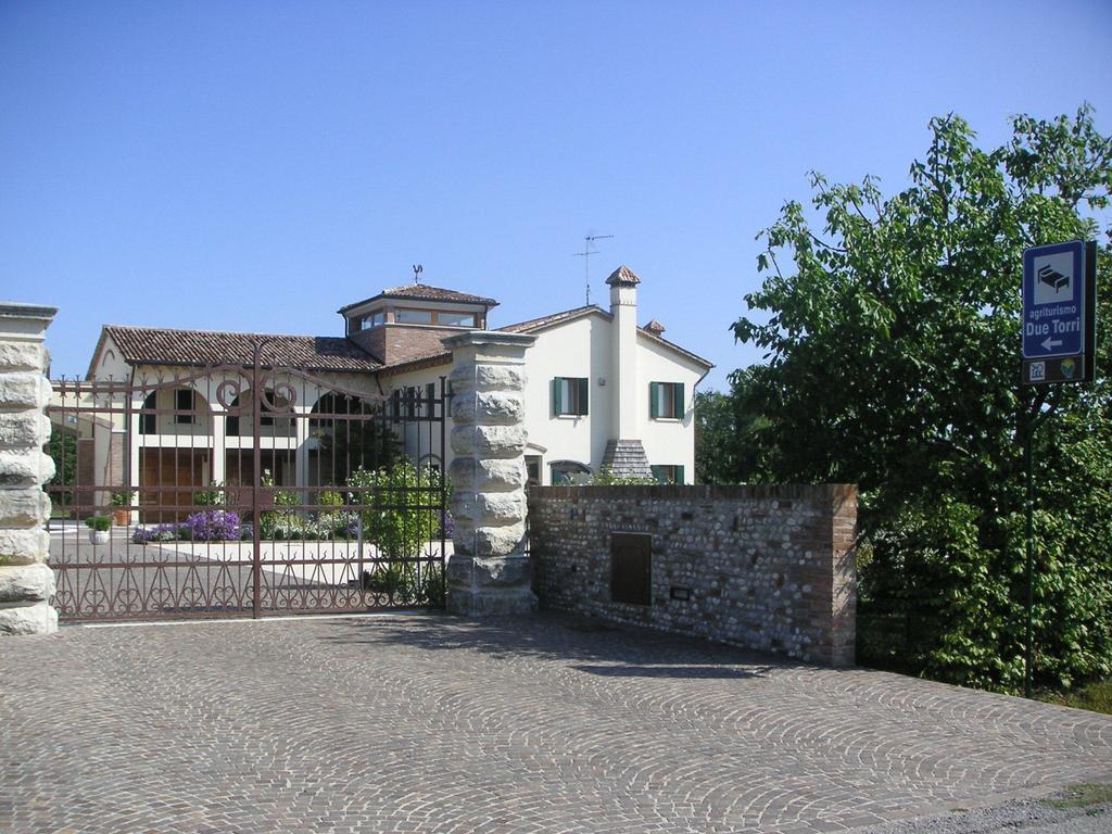 מונטבלונה Agriturismo Due Torri מראה חיצוני תמונה